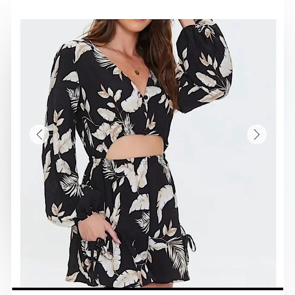 Forever 21 tropical print vacation romper